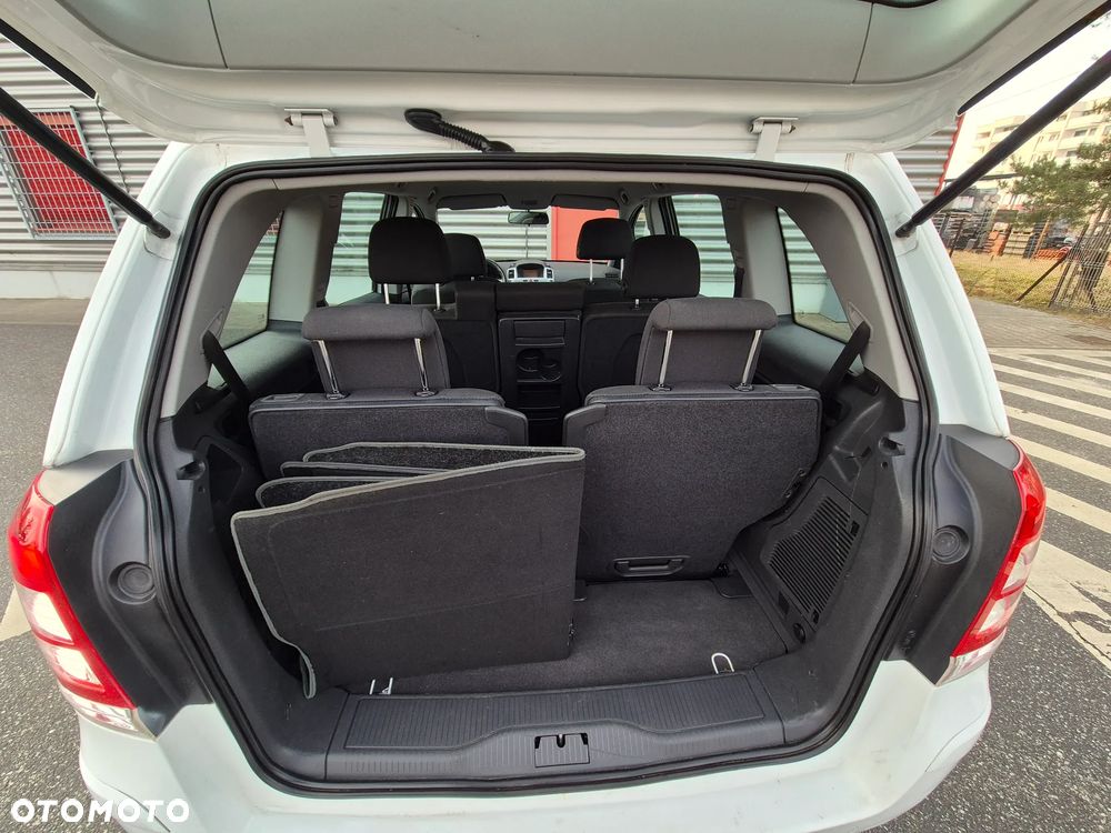 Opel Zafira - 27