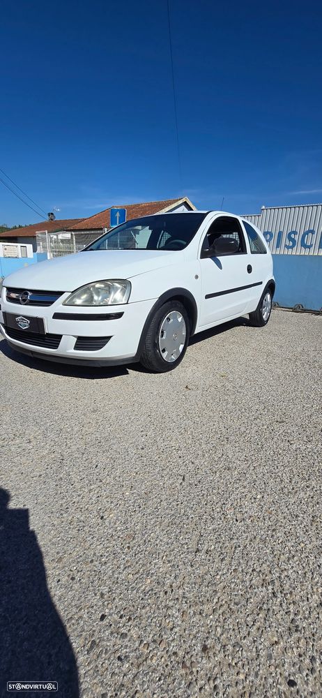 Opel Corsa 1.3 CDTI Essentia - 1