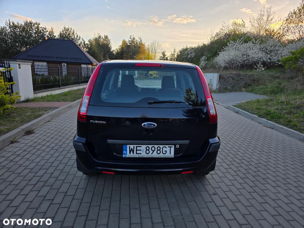 Ford Fusion 1.4 Trend - 9