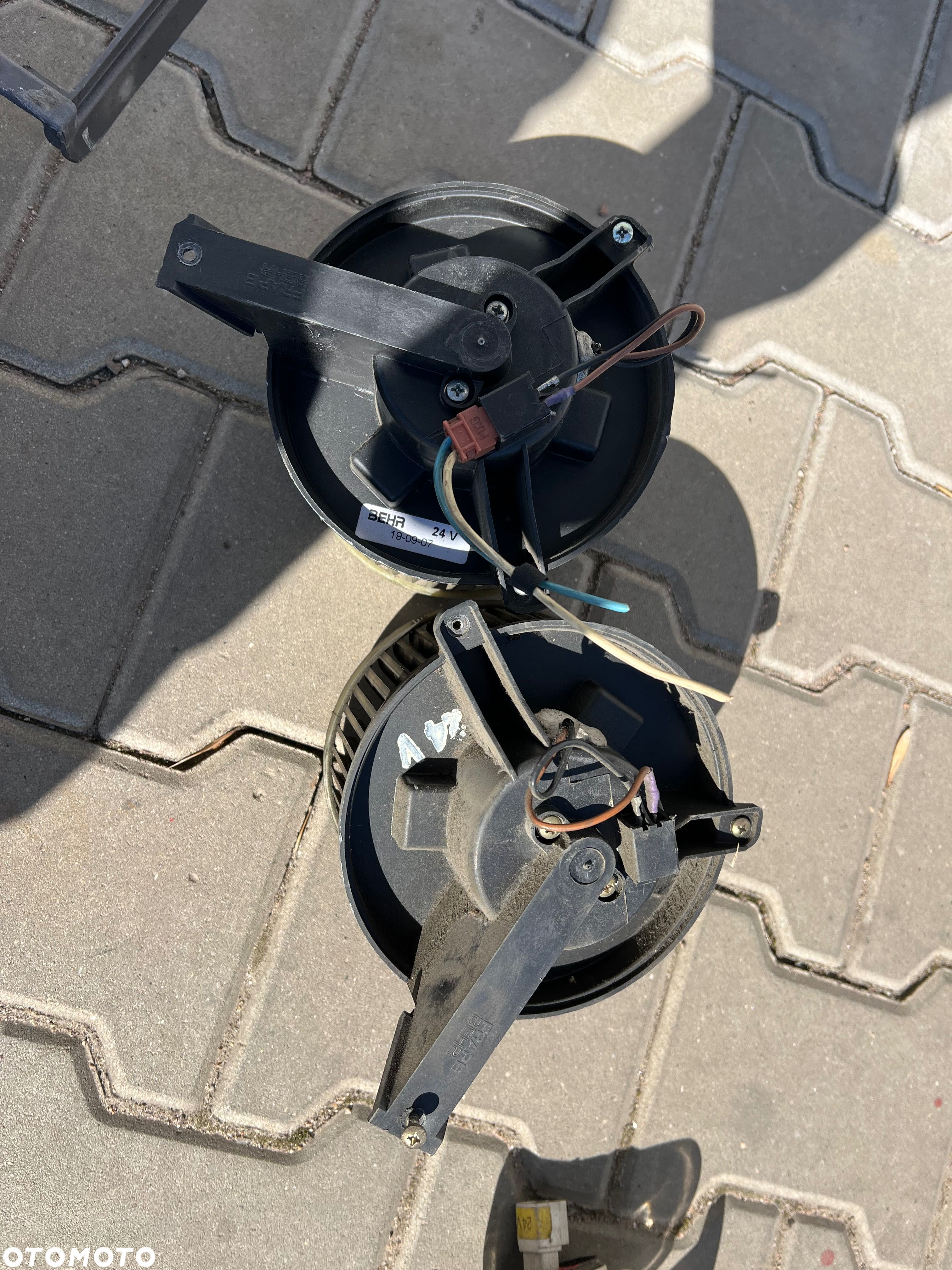 Wentylator Silnik Nawiewu Dmuchawy Nissan Atleon 12V - 24V - 4