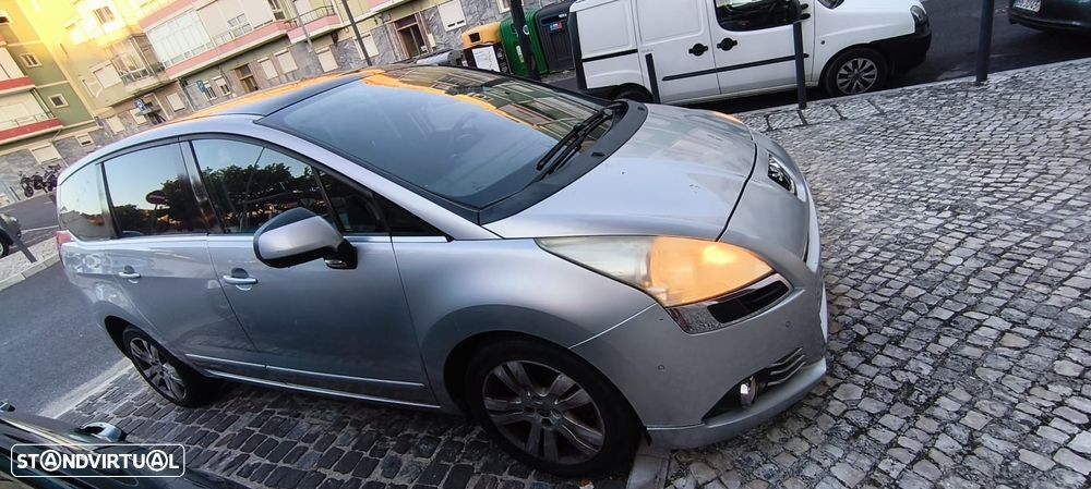 Peugeot 5008 1.6 HDi Executive - 4