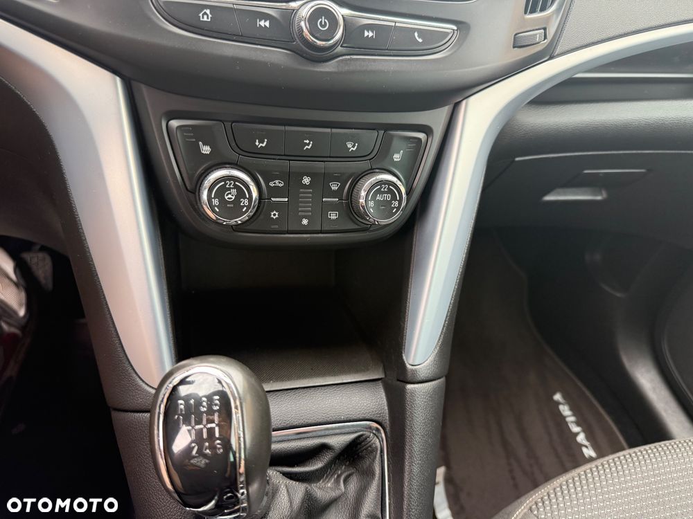 Opel Zafira - 22