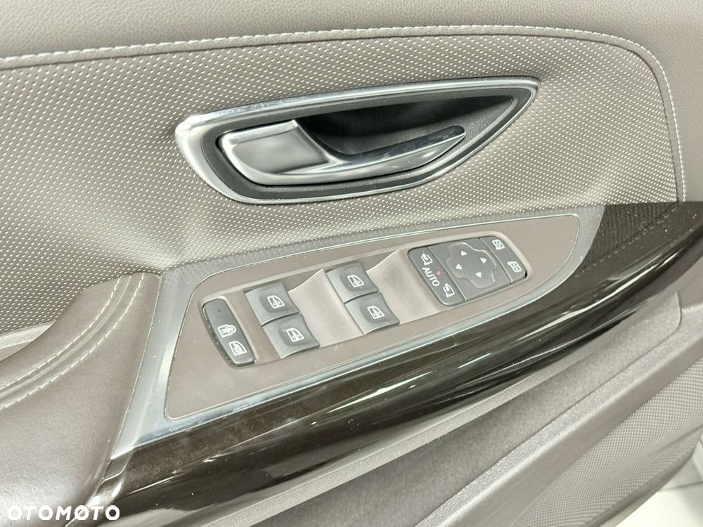 Renault Espace 1.6 dCi Energy Initiale Paris EDC - 36