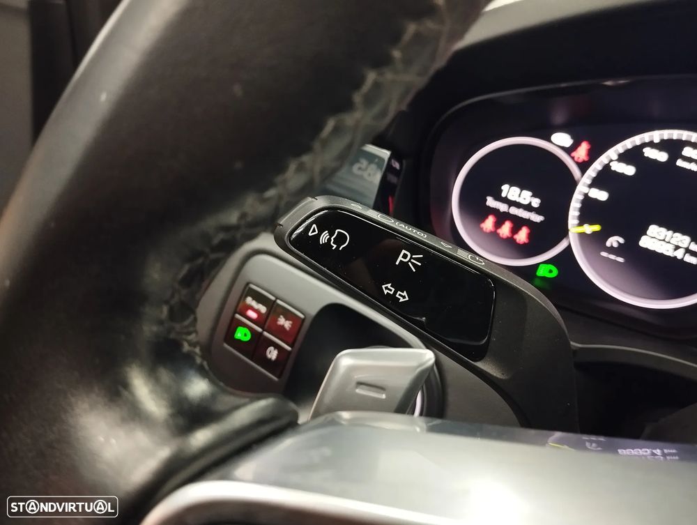 Porsche Cayenne Coupé E-Hybrid - 31