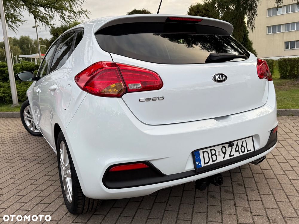Kia Ceed 1.4 CVVT Dream Team Edition - 27