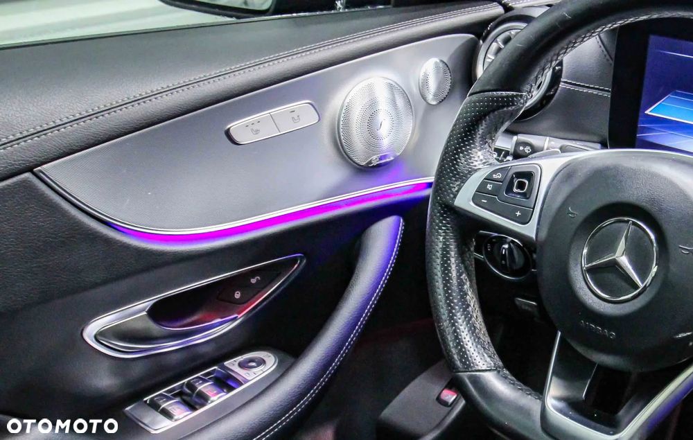 Mercedes-Benz Klasa E 300 9G-TRONIC AMG Line - 29
