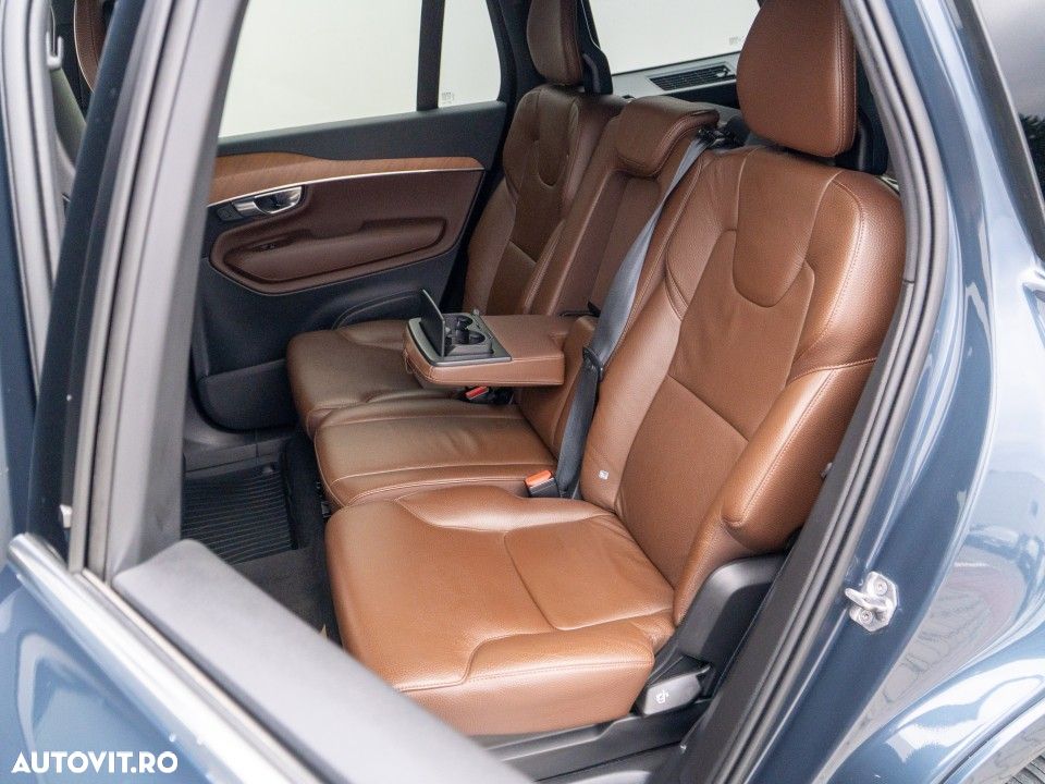 Volvo XC 90 - 26