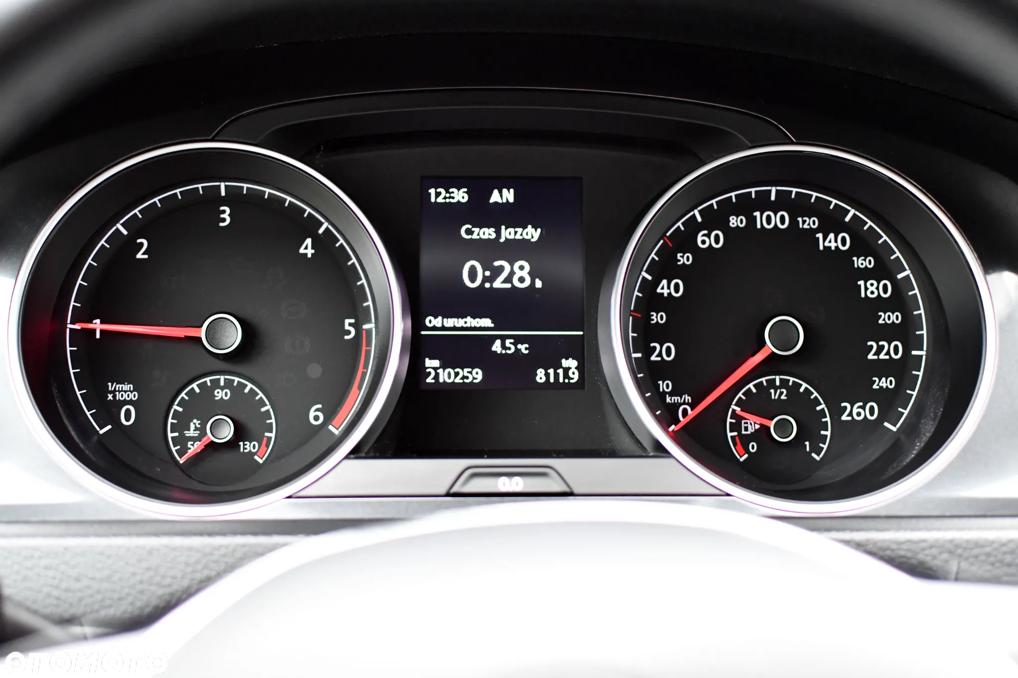 Volkswagen Golf VII 1.6 TDI BMT Comfortline - 18