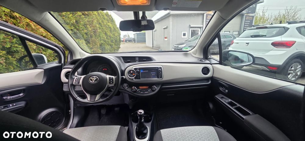 Toyota Yaris 1.33 VVT-i Executive - 31