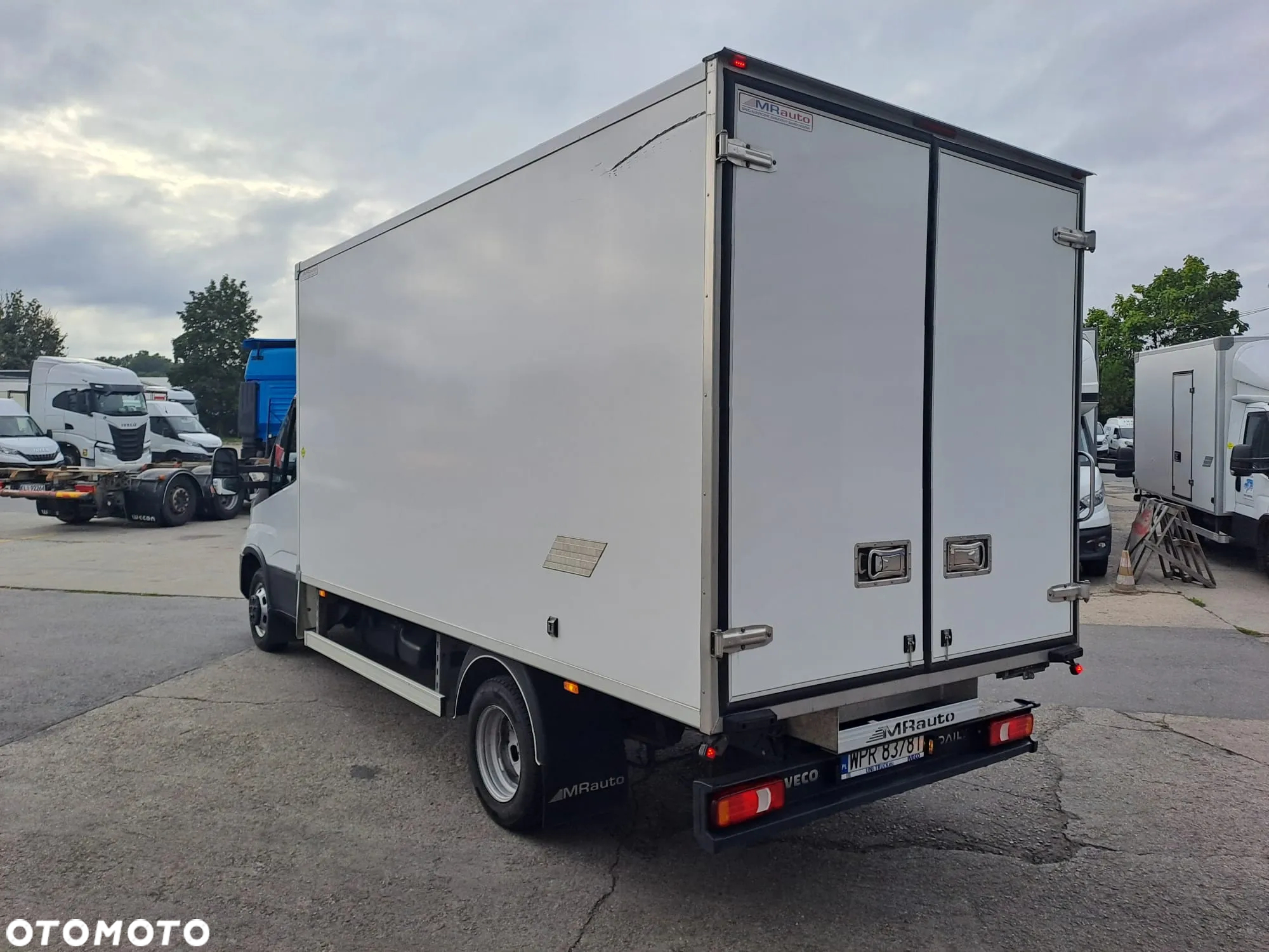 Iveco Daily 50C18 bliźniak  Izoterma 8EP  Full Led - 4