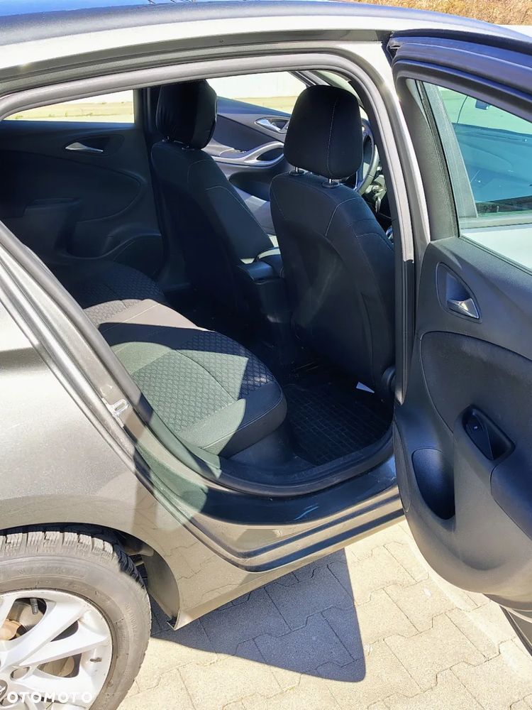 Opel Astra 1.2 T Edition S&S - 18