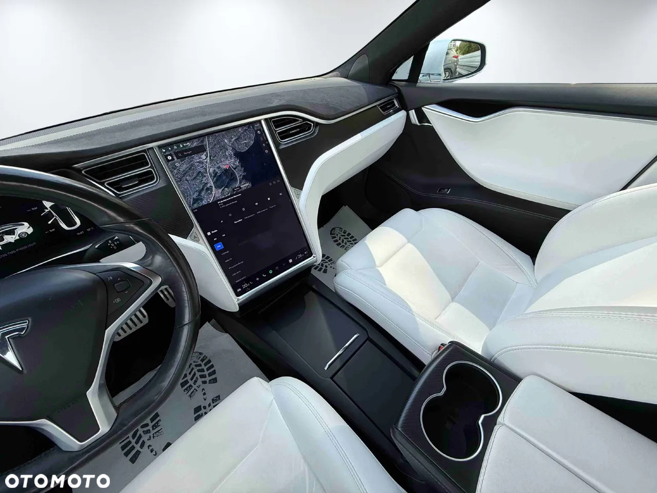 Tesla Model S Performance - 24