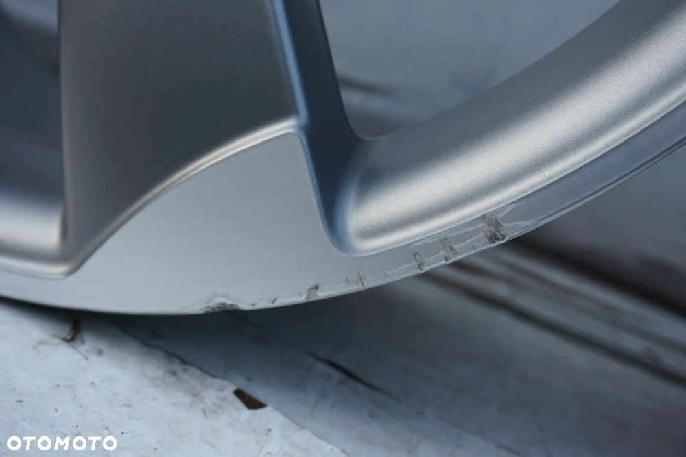 Audi 5x112 20 8,5J et45 4G0601025 - 15