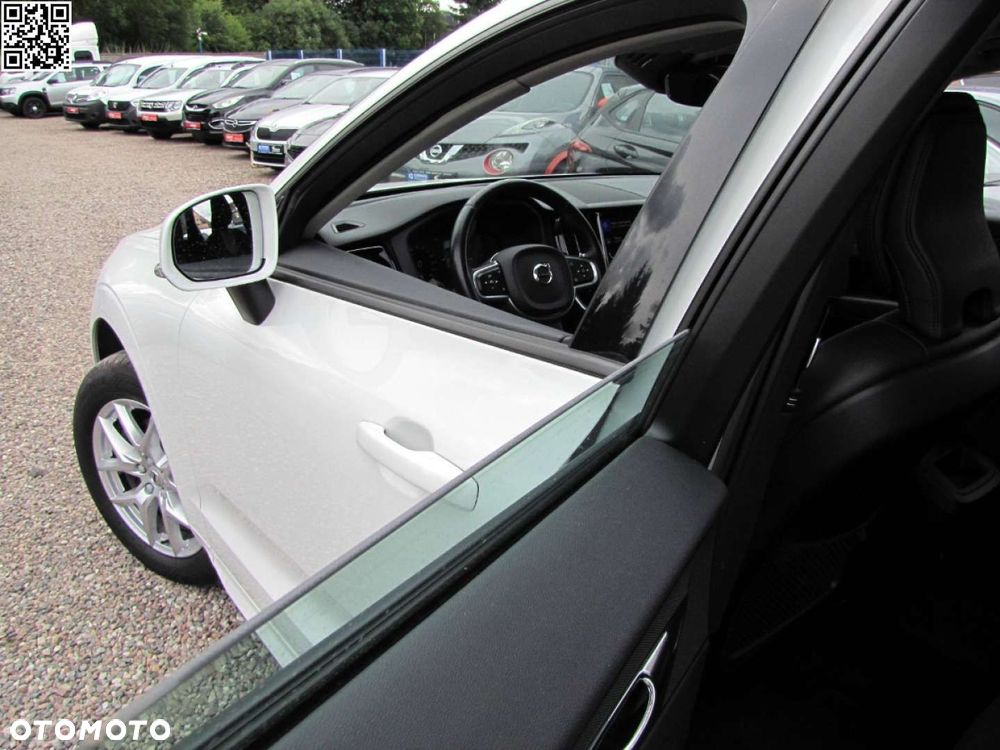 Volvo XC 60 D3 Momentum - 25