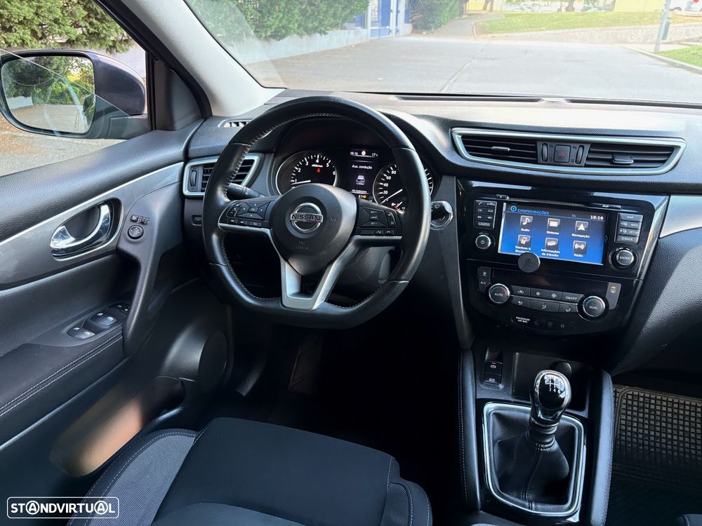 Nissan Qashqai 1.2 DIG-T N-Connecta RS 18 - 22