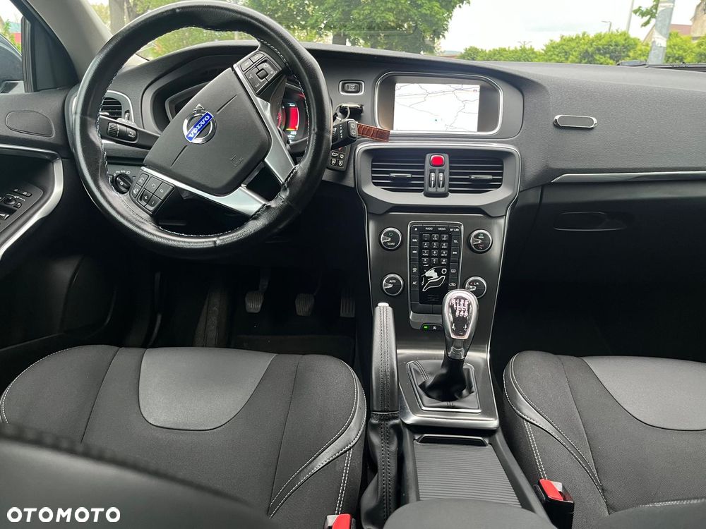 Volvo V40 D2 You - 3