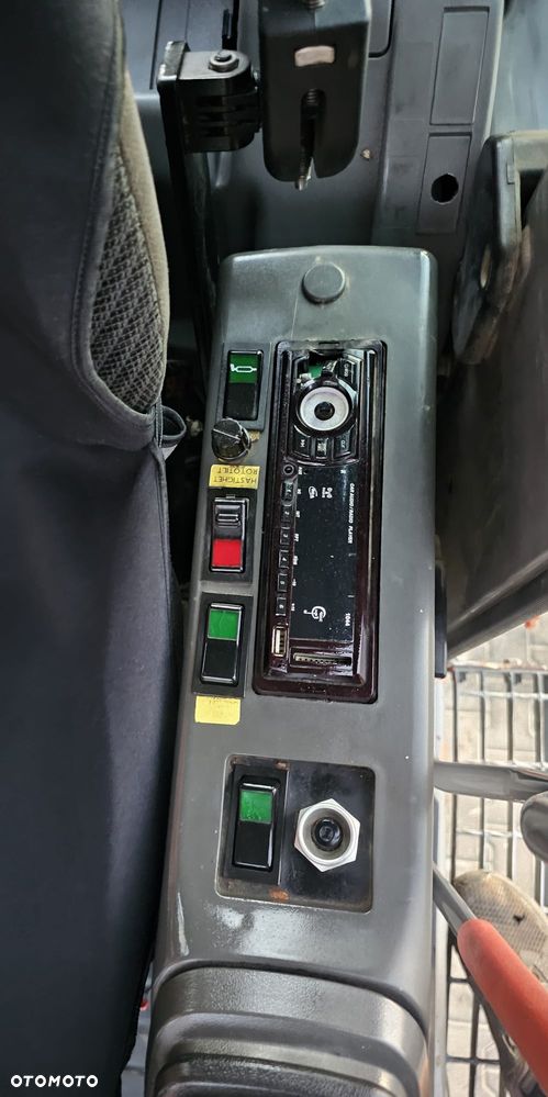 Hitachi ZX160W - 15