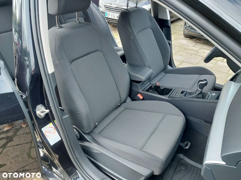 Volkswagen Golf - 12