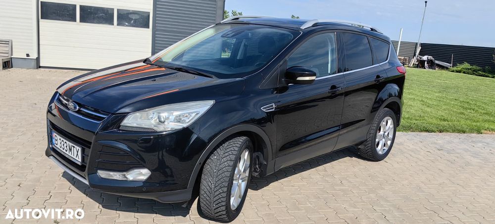 Ford Kuga 2.0 TDCi Powershift 4WD Titanium - 4