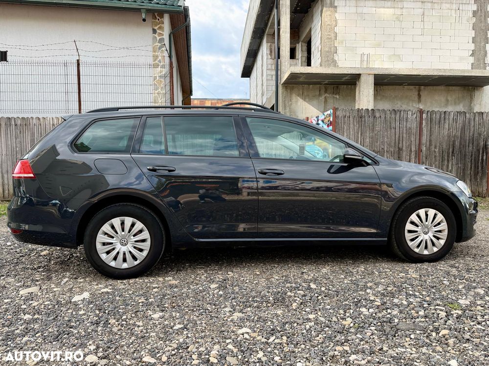 Volkswagen Golf 1.6 TDI BlueMotion Technology Comfortline - 11