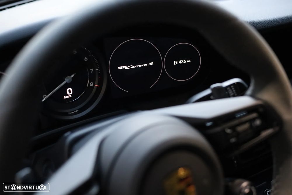 Porsche 911 Série F - 12