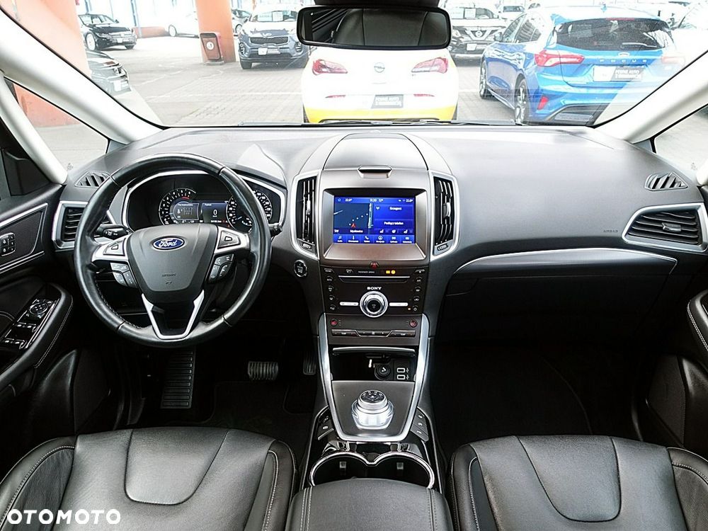 Ford S-Max - 16