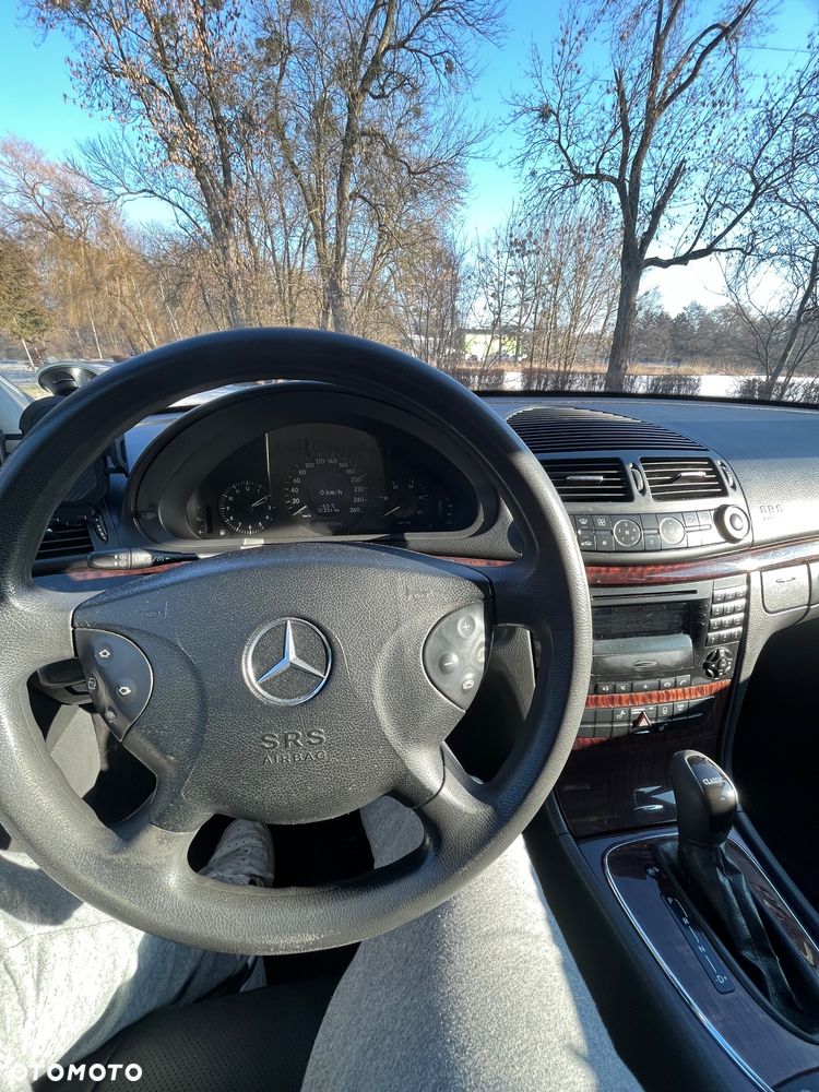 Mercedes-Benz Klasa E 220 CDI Automatik Classic - 26