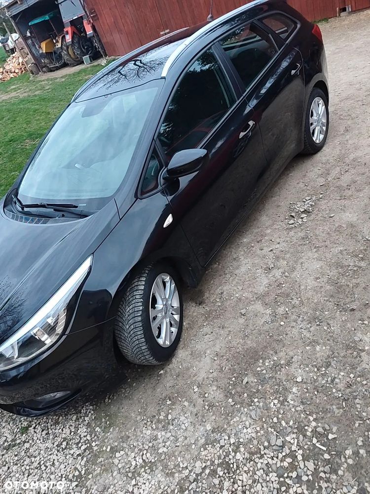 Kia Ceed 1.6 CRDi 128 ISG Dream Team Edition - 12