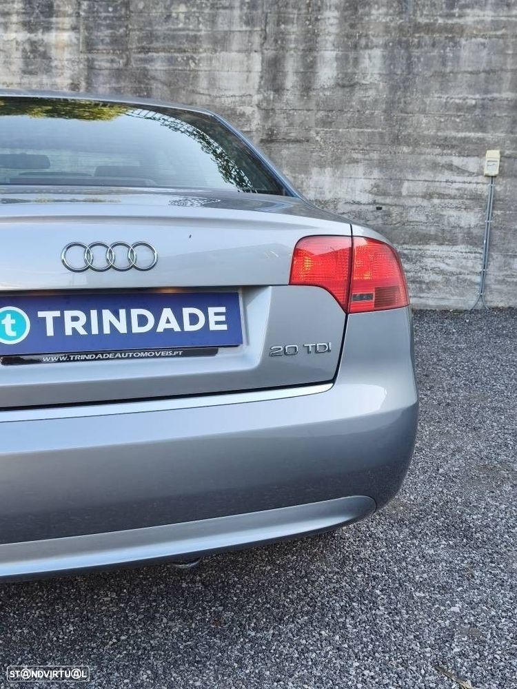 Audi A4 2.0 TDI S-line - 17