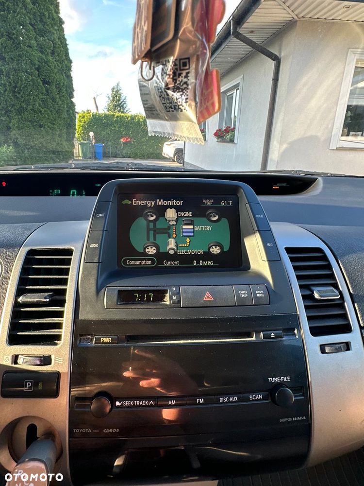 Toyota Prius 1.5 VVT-i Sol - 26