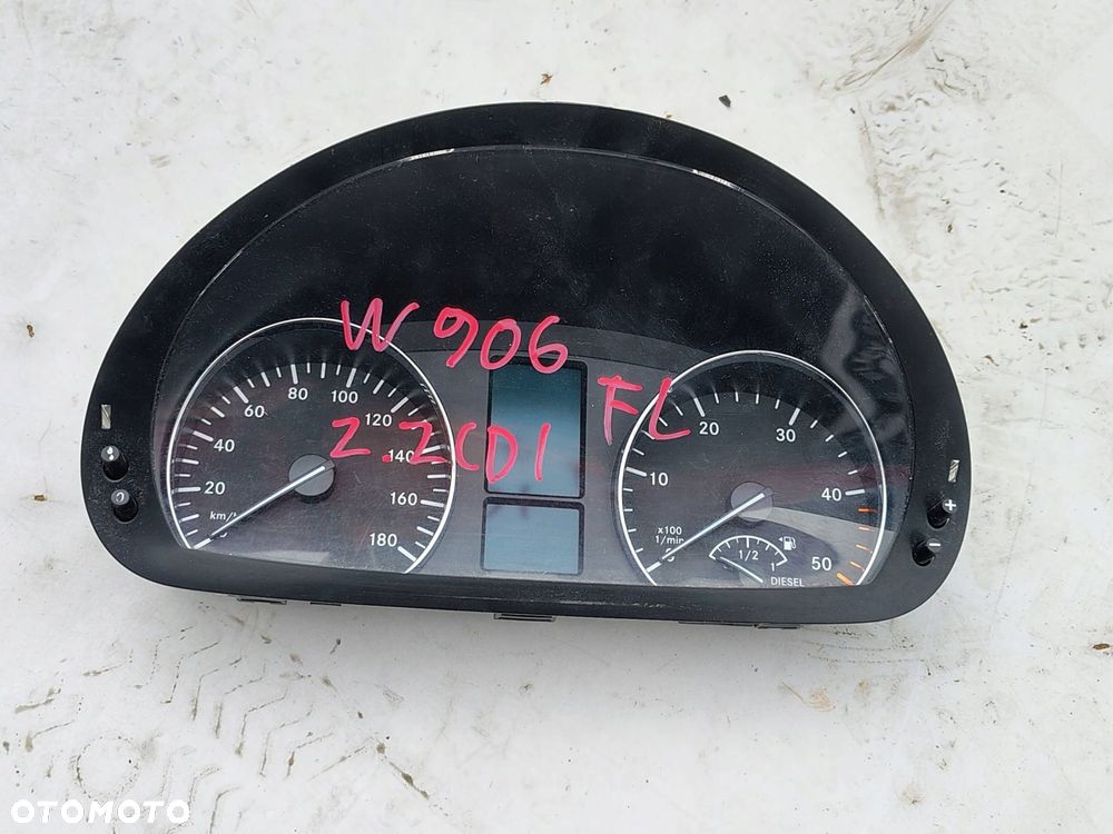 LICZNIK A9069007102 MERCEDES SPRINTER W906 FL LIFT 2.2 CDI - 1