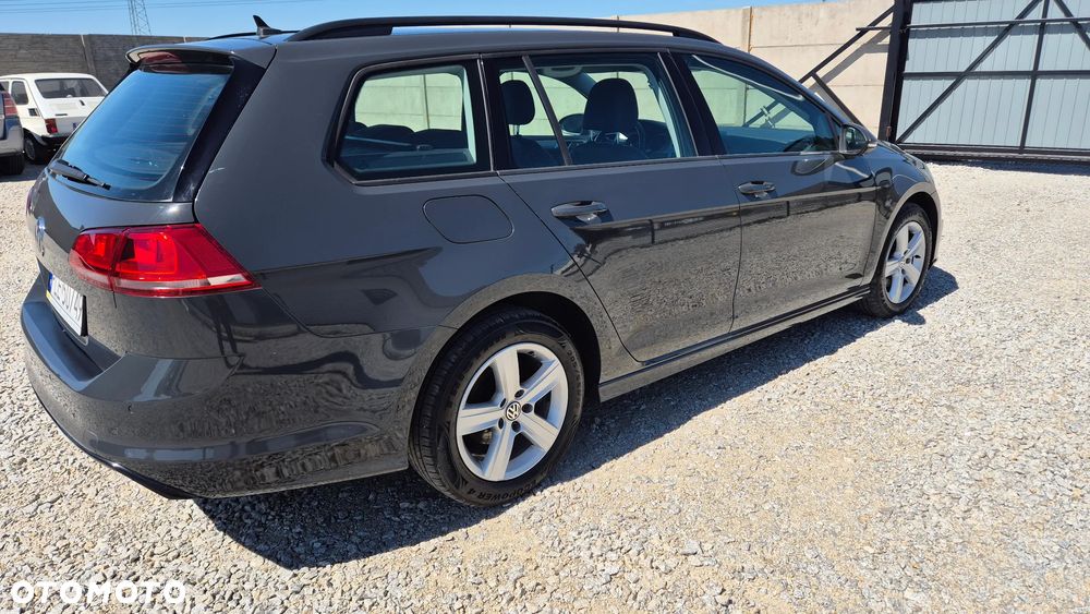 Volkswagen Golf - 27
