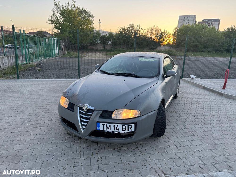 Alfa Romeo GT 1.9 Multijet Distinctive - 5