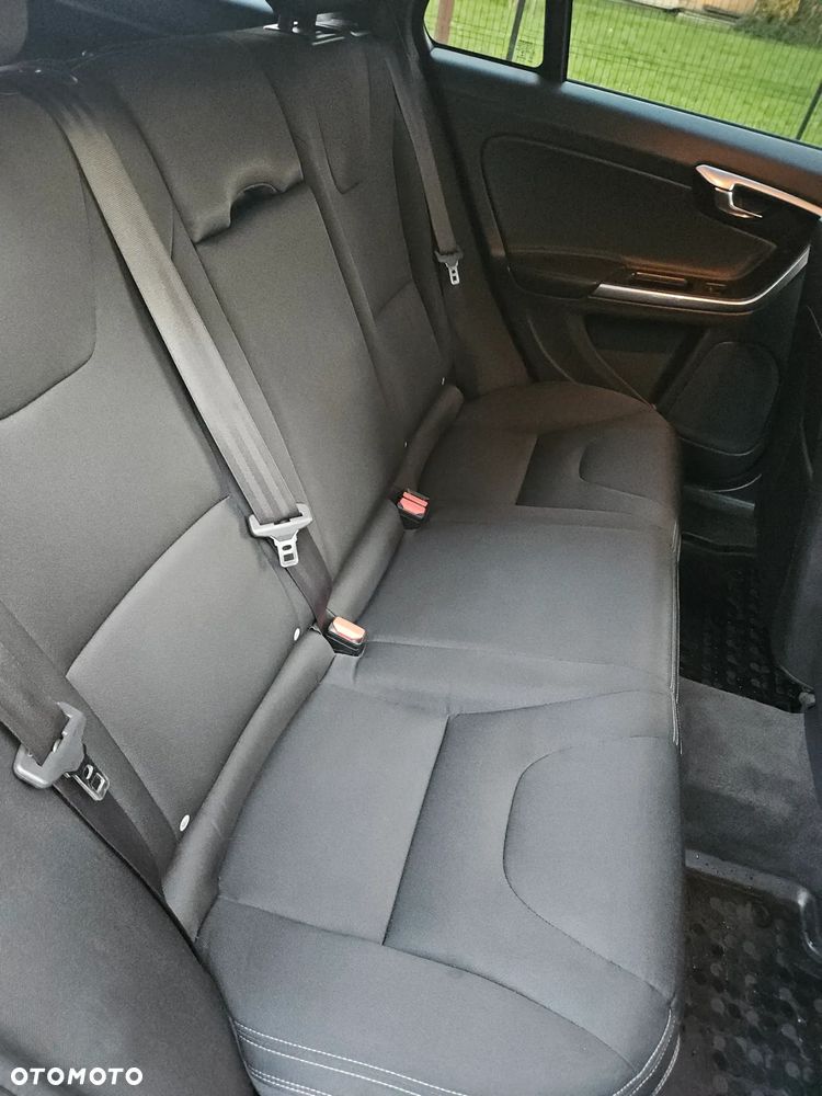 Volvo V60 D3 Drive-E Kinetic - 10