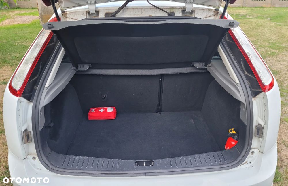 Ford Focus 1.8 FF Trend - 7