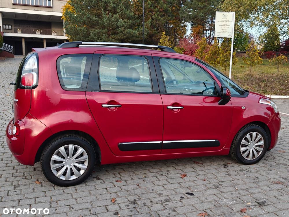 2010 Citroën C3 Picasso VTi 95 Attraction, photograph 11