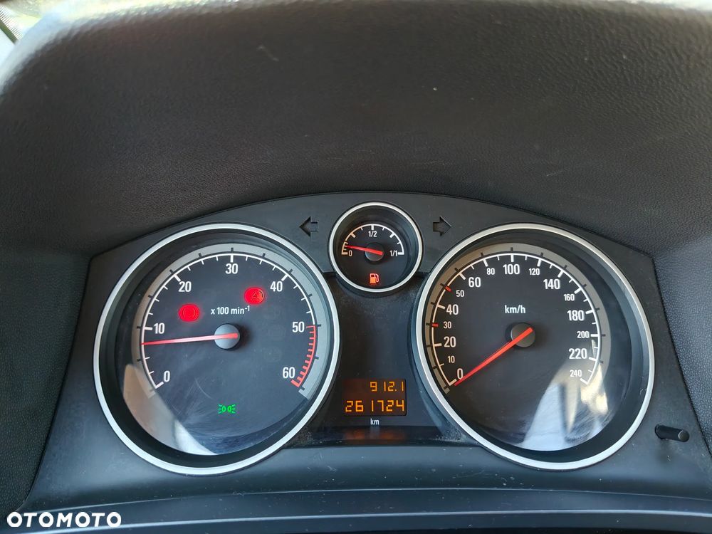 Opel Zafira 1.9 CDTI - 23