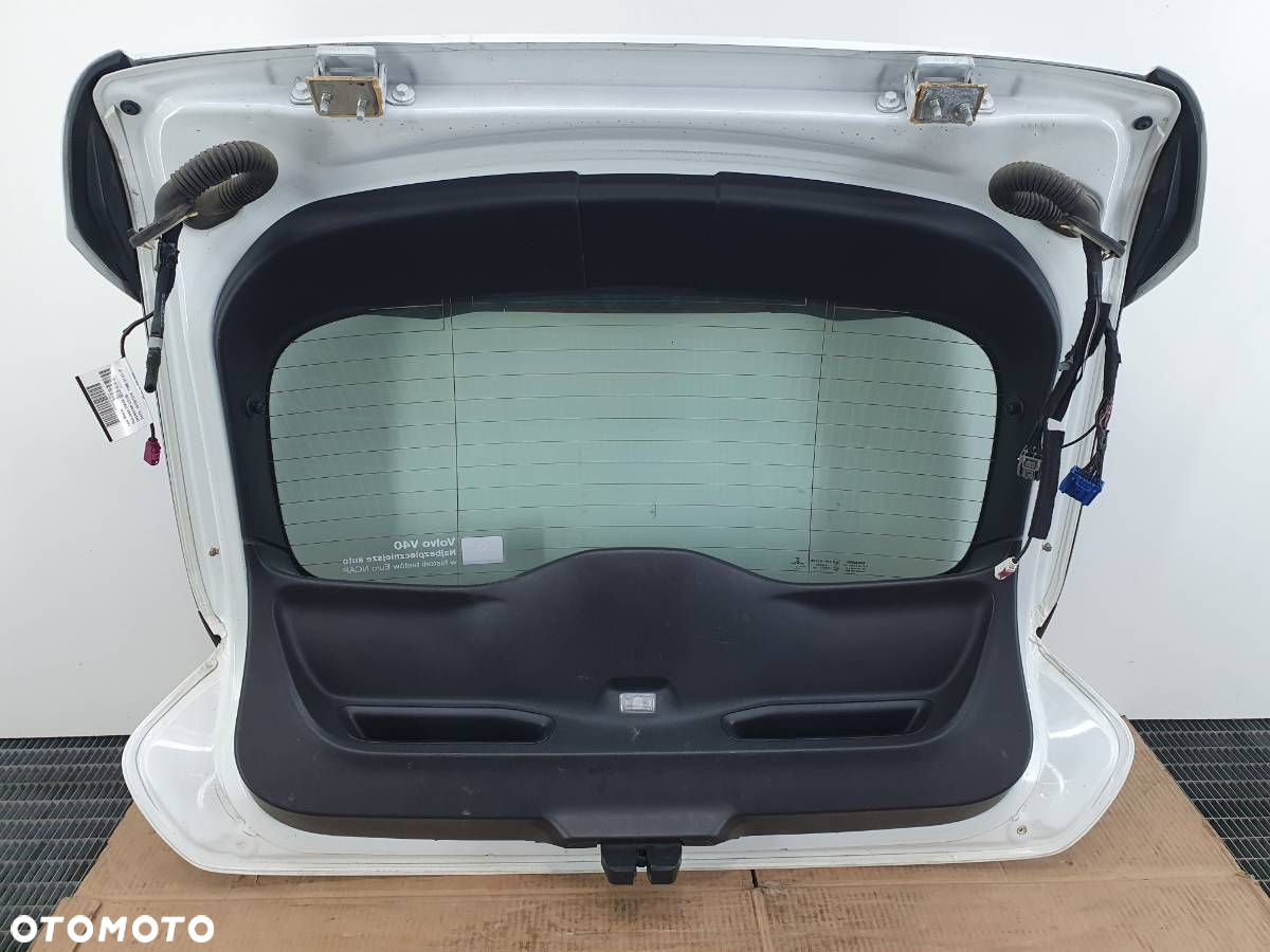 KLAPA TYŁ TYLNA BAGAŻNIKA KOMPLETNA VOLVO V40 II EUROPA 707 - 8