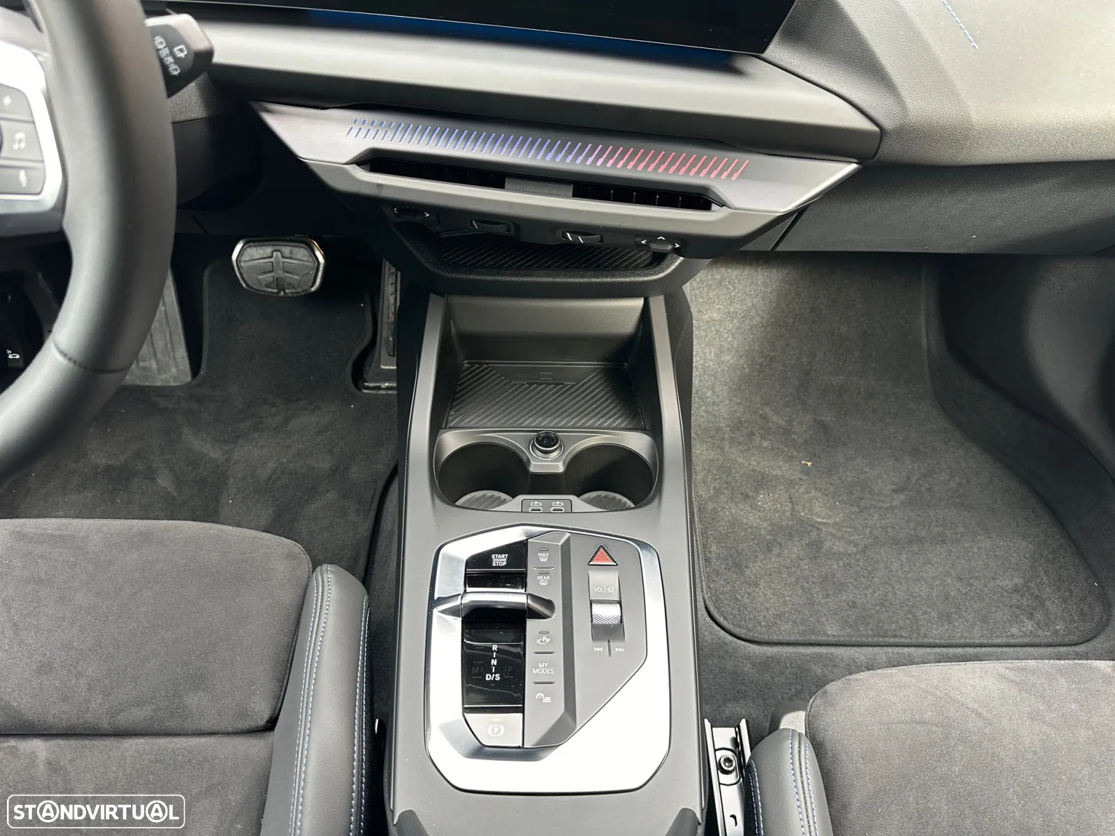 BMW 118 d Pack Desportivo M - 12