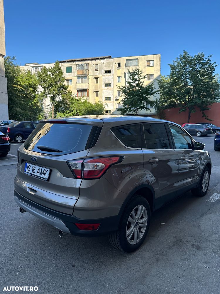 Ford Kuga 2.0 TDCi 4WD Powershift Titanium - 2