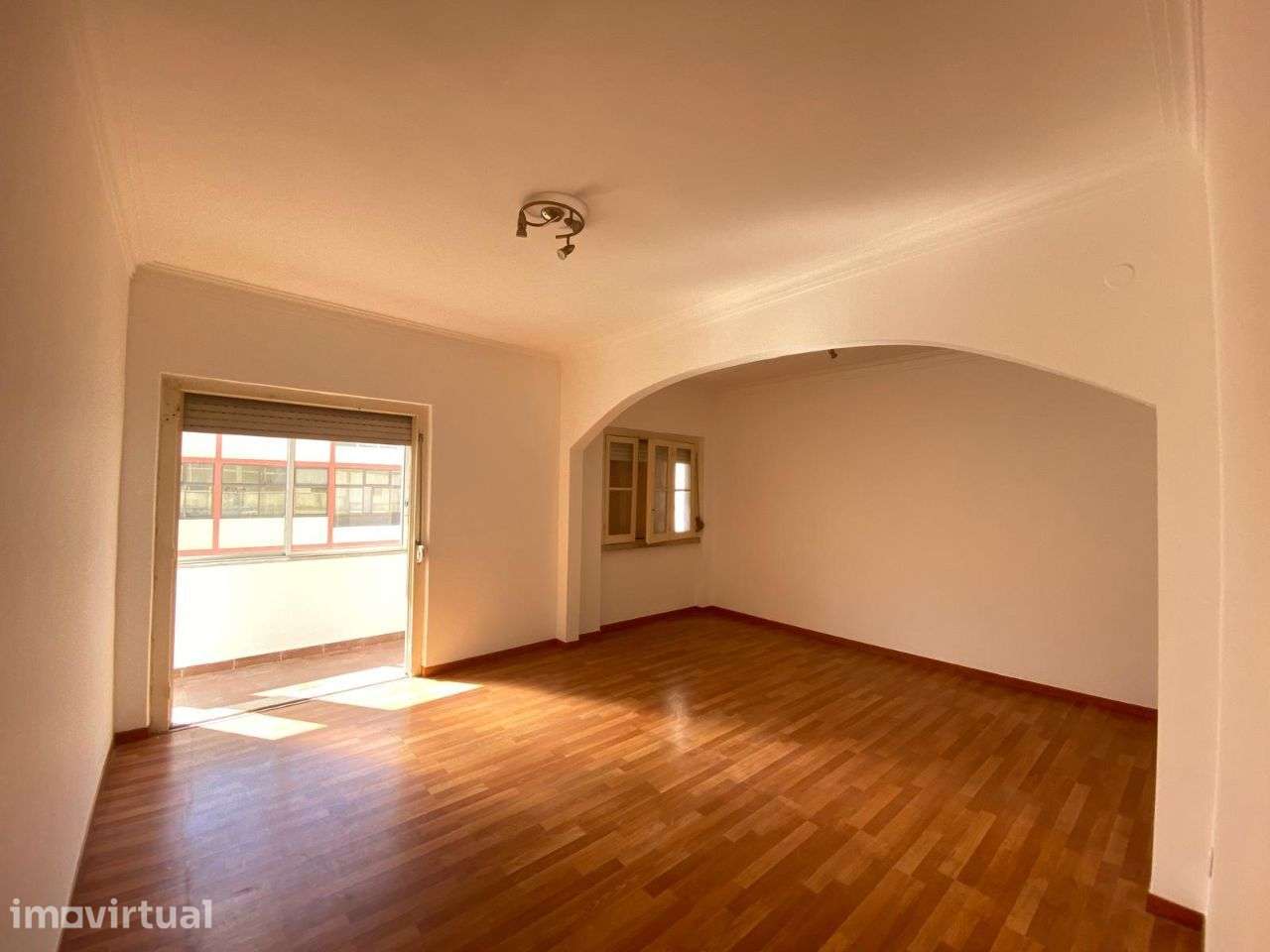 Apartamento T2 | Centro de Camarate - Grande imagem: 2/13