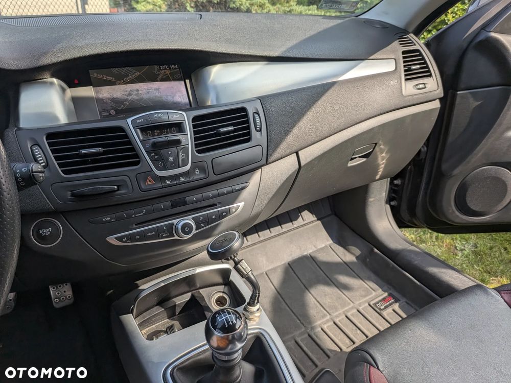 Renault Laguna dCi 180 FAP GT - 15