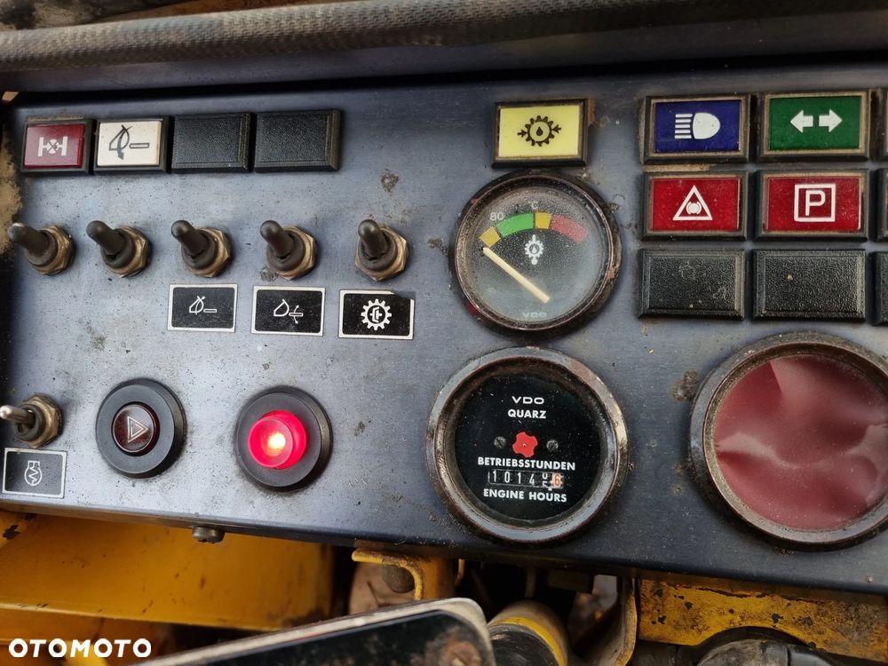 Volvo BM 4400 Ładowarka Fadroma Sprowadzona z Norwegii Widły Łyżka Bocian Wysięgnik! Aktualne badania w DEKRA! Oryginał zadbana Bez luzów i wycieków Potężna Moc. Nie pracowała w Kraju! 6 cylindrów pneumat Hamulec Opony jak Nowe - 36