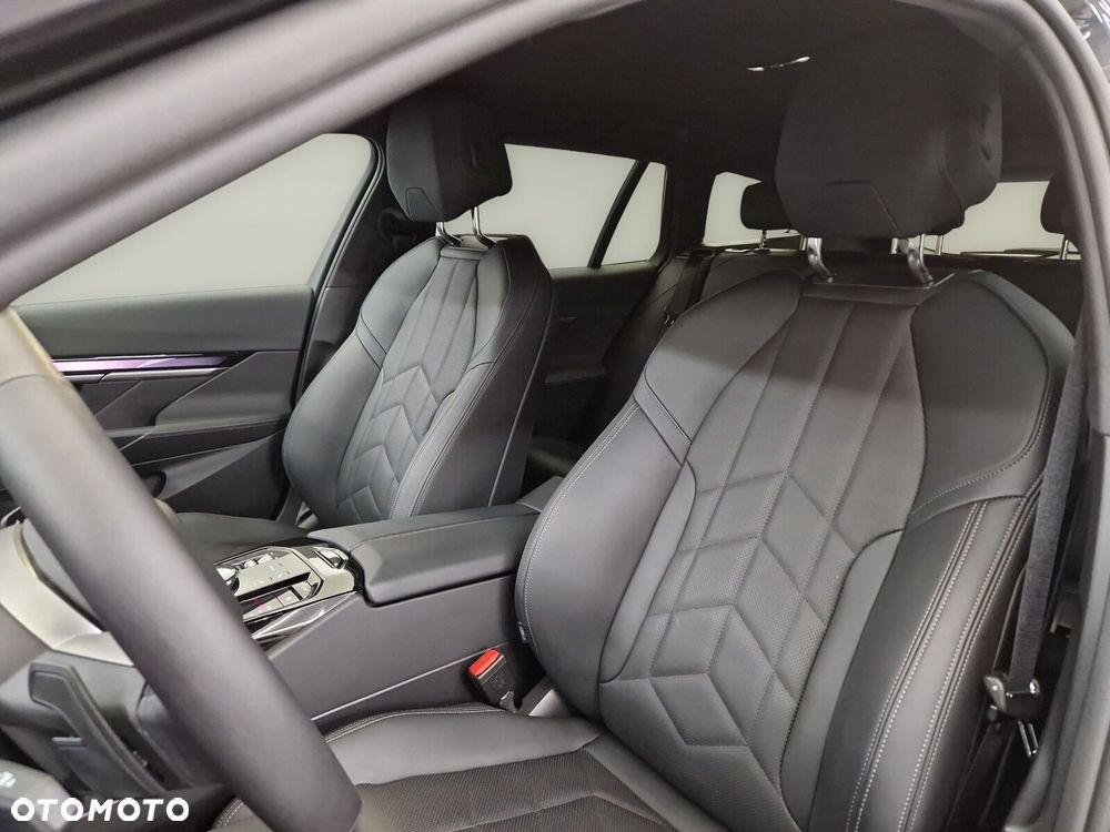 BMW Seria 5 520d mHEV M Sport - 13