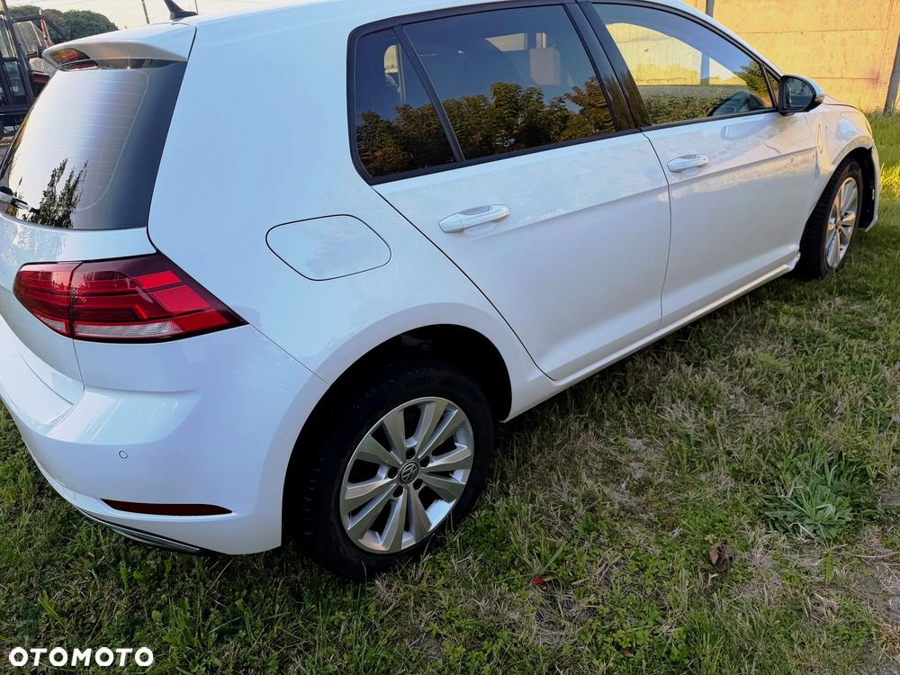 Volkswagen Golf - 9