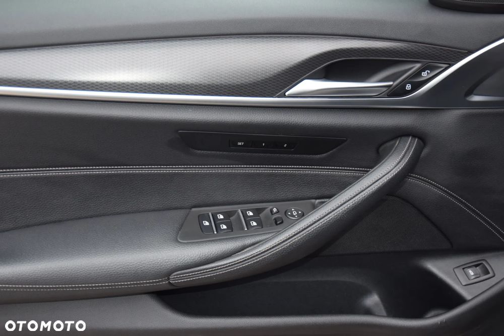 BMW Seria 5 518d mHEV M Sport sport - 26