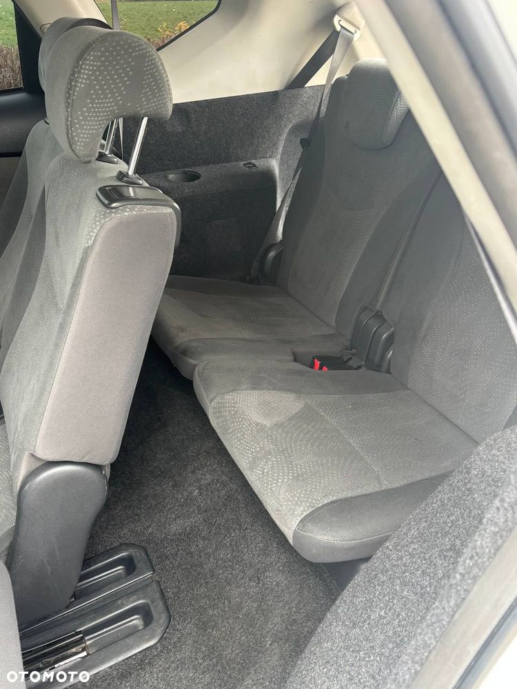 Toyota Prius 1.5 VVT-i Sol - 8