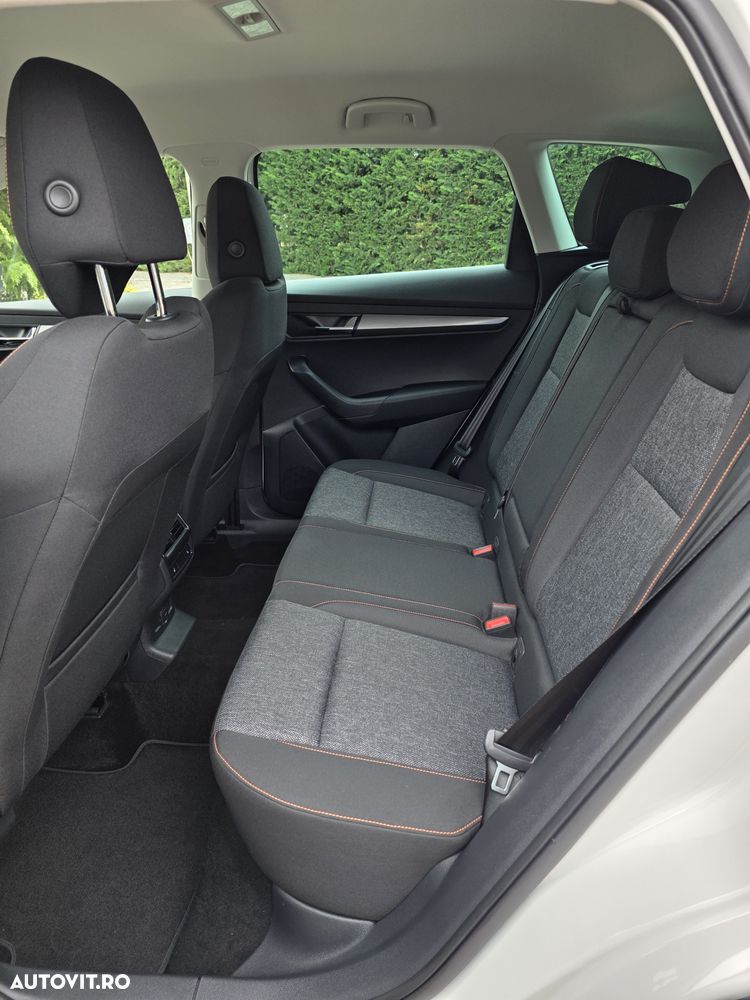 Skoda Karoq 2.0 TDI SCR 4x4 DSG Style - 11