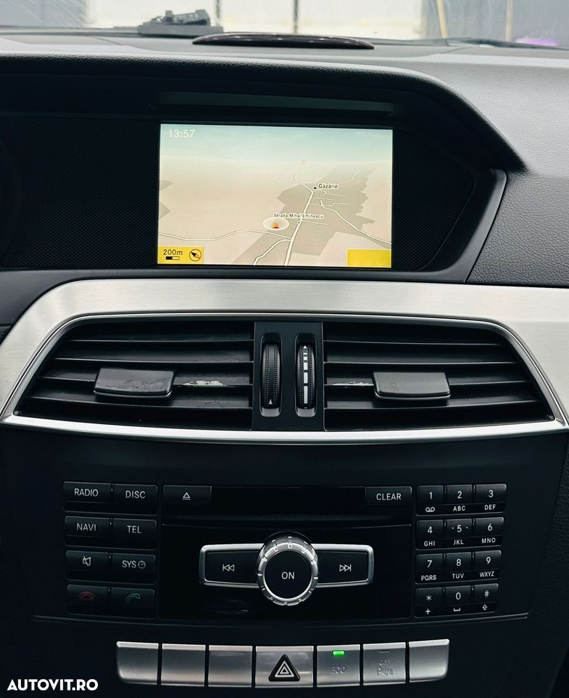 Mercedes-Benz C 200 CDI DPF Automatik BlueEFFICIENCY Special Edition - 26