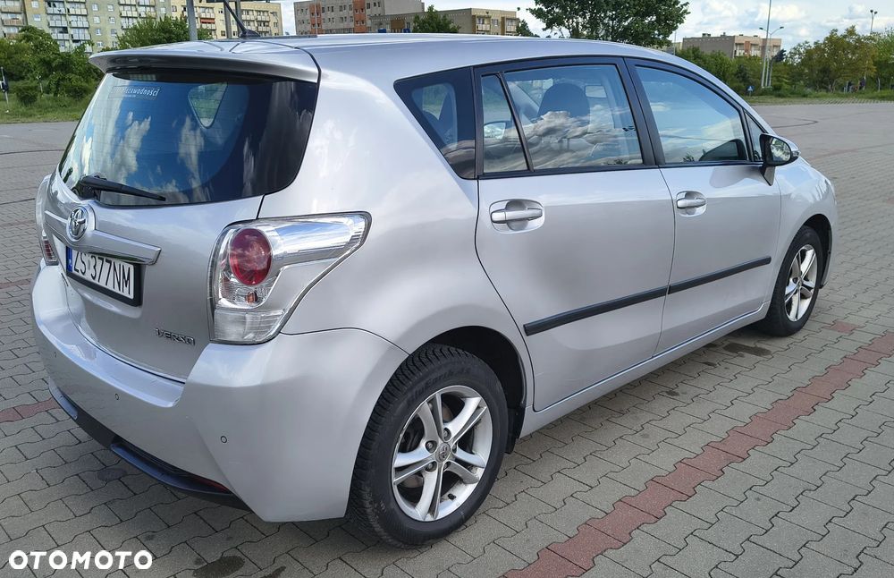 Toyota Verso 1.6 Active - 4